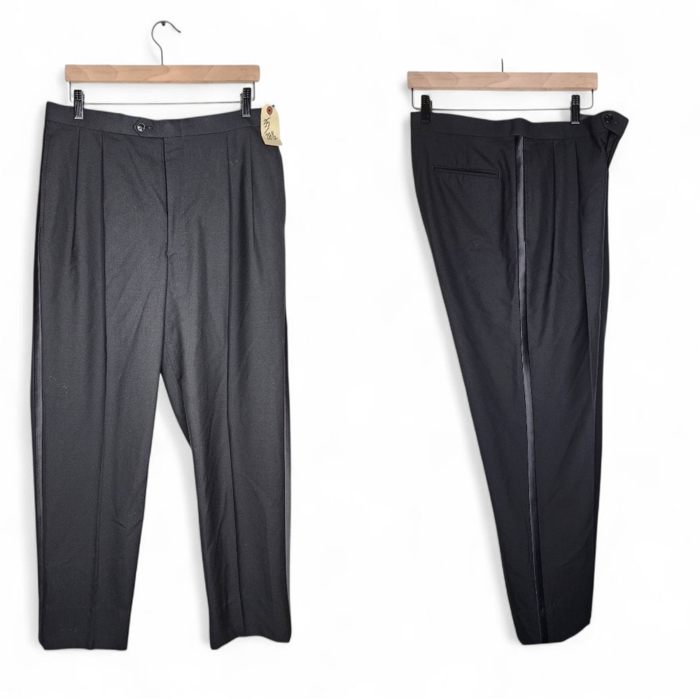 Warner Brothers Film Studio Pleated Tuxedo Pants in Black Size 33x28.5